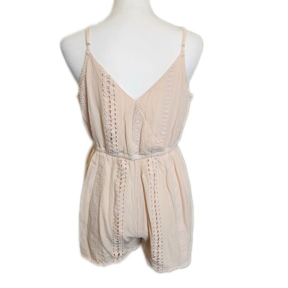 American Eagle Outfitters Palest Peach Eyelet Shorts Romper, M - Picture 3 of 10